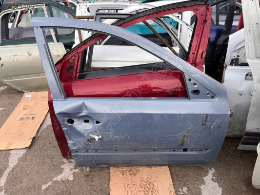 OTO CEM'DEN ÇIKMA RENAULT LAGUNA 2 SAĞ ÖN KAPI