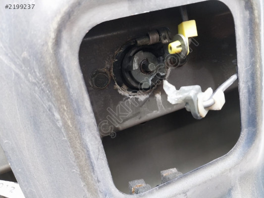 Nissan Primera arka bağaj açma kilidi