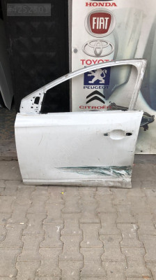 RENAULT TALIANT ORJİNAL ÇIKMA SOL ÖN KAPI