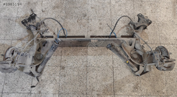 RENAULT MEGANE 4 DİNGİL ARKA DOLU  ORİJİNAL ÇIKMA PARÇA