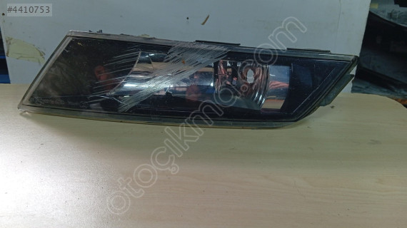 Skoda Superb 2015 2018 Sağ Ön Sis Farı Orijinal Çıkma