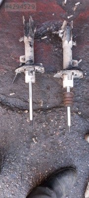 Ford fiesta ön amortisör takım