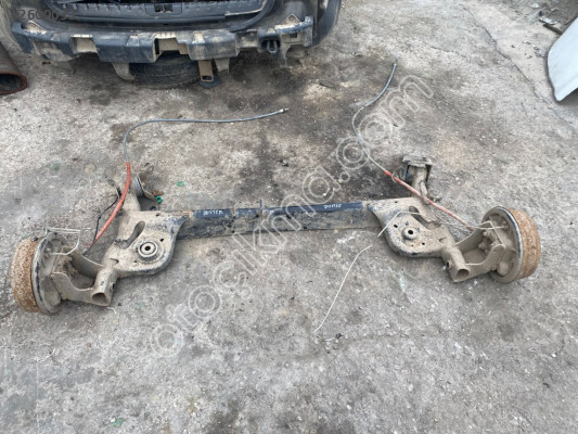 Dacia duster arka dingil dolu boş