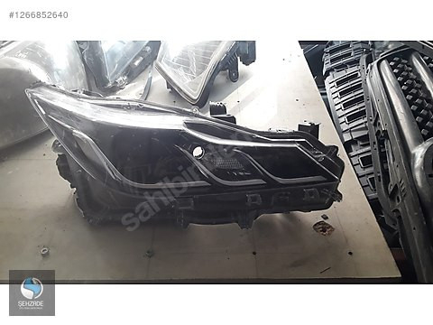 TOYOTA COROLLA SAĞ FAR ÇIKMA ORJİNAL