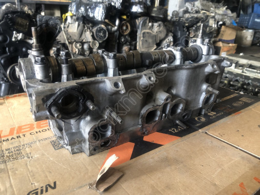 TOYOTA COROLLA 1.3 SİLİNDİR KAPAĞI