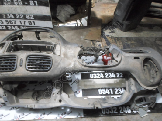 RENAULT MEGANE 1 2002 ÖN GÖĞÜS ÇIKMA ORJİNAL