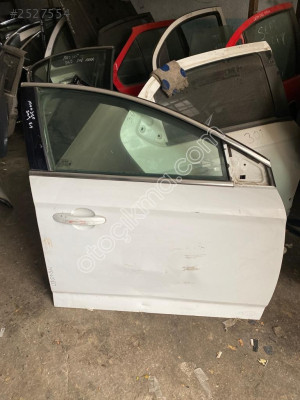 SEAT İBİZA 2013 MODEL SAĞ ÖN KAPI
