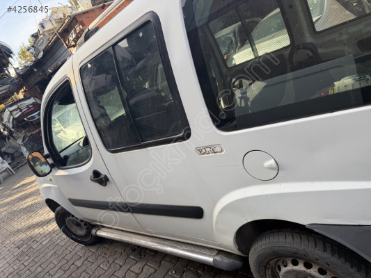 Fiat Doblo sol ön kapı