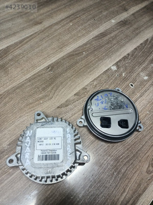 NİSSAN NAVARA FAR BEYNİ 75R10205