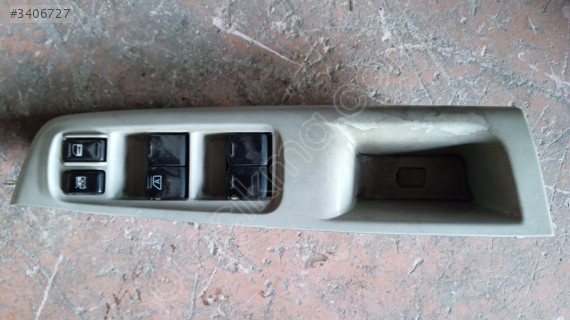 SUBARU İMPREZA CAM DÜĞMESİ