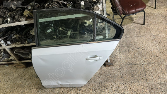 2011-2015 WV JETTA SOL ARKA KAPI ORJ ÇIKMA