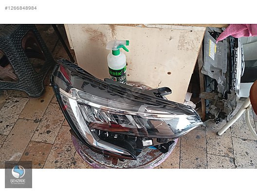 RENAULT CLİO 5 SAĞ FAR HATASIZ ÇIKMA ORJİNAL