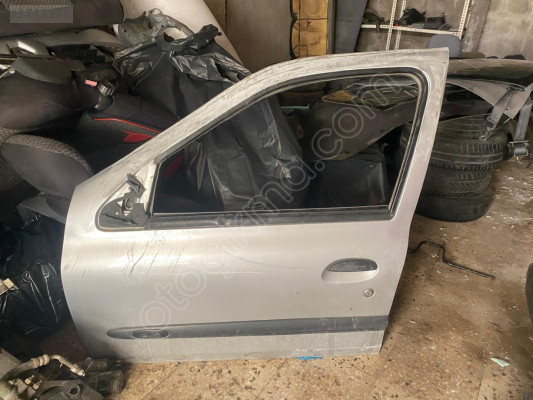 Reno Clio  2 Sol ön kapı  orijinal çıkma
