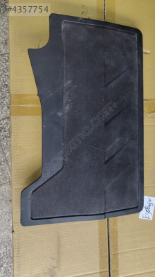 Peugeot 308 üst motor kapağı