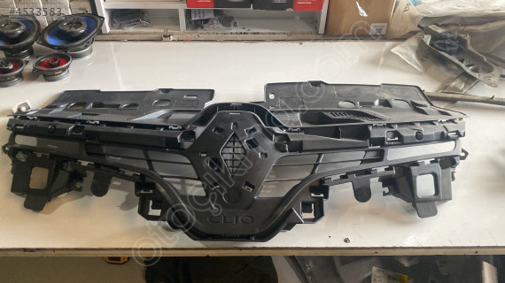 renault clıo 4 sıfır orjınal ön panjur