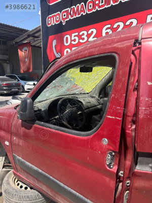 Peugeot partner sol ön kapı