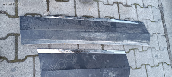 VOLKSWAGEN TİGUAN ÇIKMA SOL ÖN SAĞ ARKA KAPI BANDI ADET