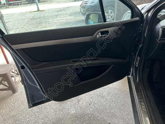 Peugeot 407 sol ön kapı döşemesi
