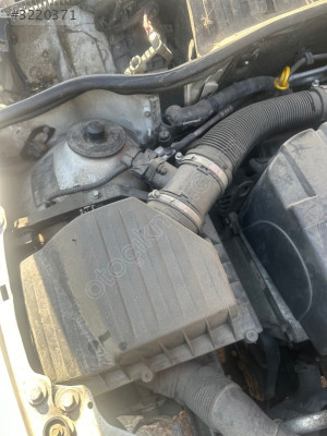 OPEL CORSA C 1.3 HAVA FİLİTRE KUTUSU