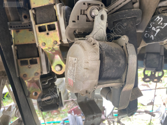 nissan navara sağ ön emniyet kemeri