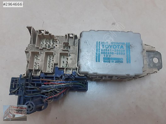 Corona Role ve Sigorta Kutusu Tablası Orjinal Sökme 82641-20030