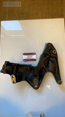 112319818R nissan qashqai 1.6 DCİ R9M motor kulağı braketi