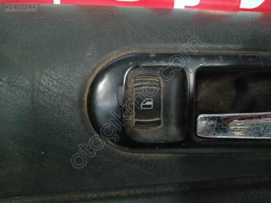 VOLKSWAGEN PASSAT B5 SAĞ ÖN CAM DÜĞMESİ
