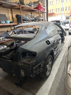 Peugeot 407 bagaj halısı bagaj döşemesi