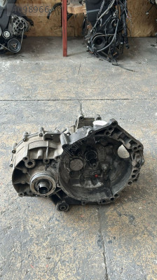 VOLKSWAGEN TRANSPORTER T4 2.4 MANUEL ŞANZIMAN ÇIKMA ORJİNAL VW