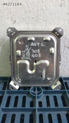 OPEL ASTRA L XENON FAR BEYNİ ÇIKMA ORJİNAL YEDEK PARÇA