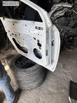 Clio 5 .5.5 sol ön kapı boyasız