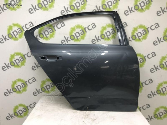 SKODA OCTAVİA 2013 2020 ÇIKMA SAĞ ARKA KAPI 5E5833052