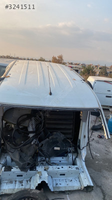 2019 doblo 4 tavan arka komple