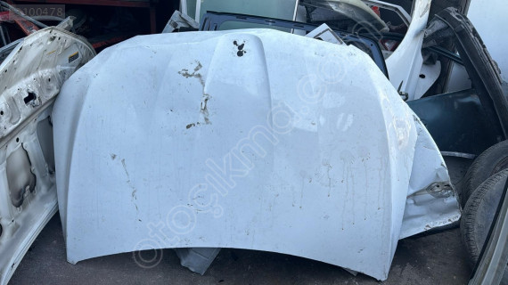 Pejo 301 ön kaput ufak hasarlı