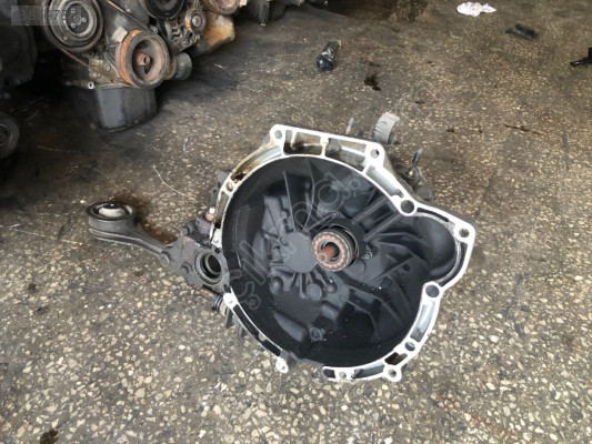 FORD FİESTA FLAİR 1.25 MANUEL ŞANZUMAN
