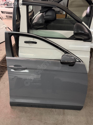 Volkswagen Passat B8 B8.5 Sağ Ön Kapı (NARDO GRİ) Çıkma Orijinal