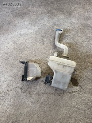 HYUNDAİ GETZ 1.5 ÇIKMA CAM SUYU DEPOSU