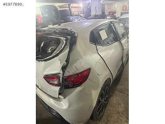 RENAULT CLİO SAĞ ARKA ÇAMURLUK ÇIKMA ORJİNAL