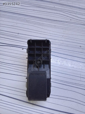 MAZDA 3 Sağ Ön Elektrikli Cam Anahtarı  BBM2 66 370