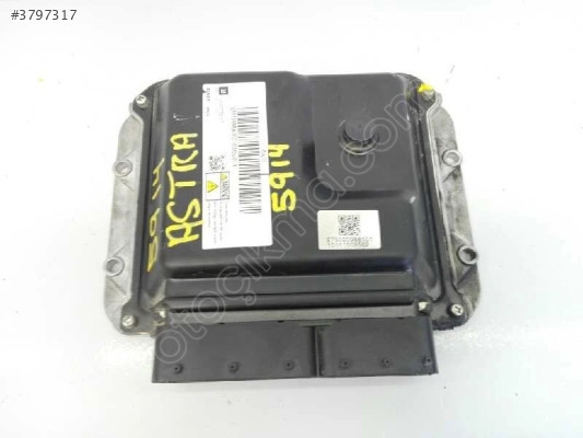 Opel Astra J 1.7CDTI Motor Beyni / 55577647 / MB275800-8884