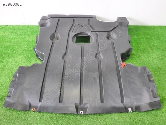 BMW E87 - E87 LCI MOTOR ALT MUHAFAZASI 51757129318