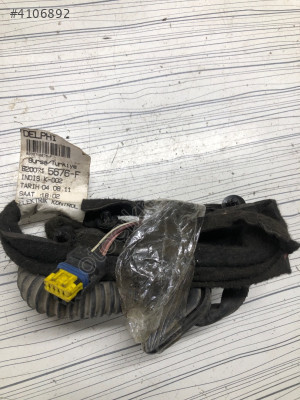 RENAULT Clio 3 Arka Sağ Kapı Tesisatı 8200715676-F