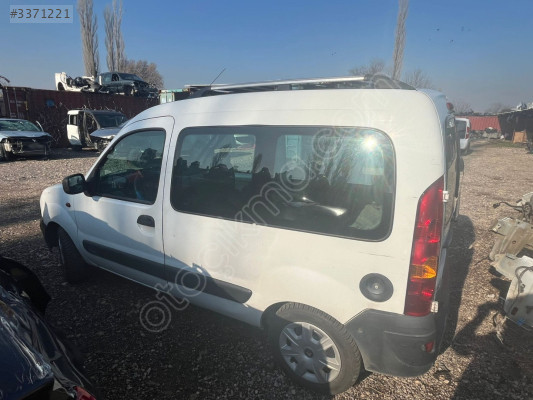 RENAULT KANGOO 2 ARKA ÇAMURLUK MONTECAR