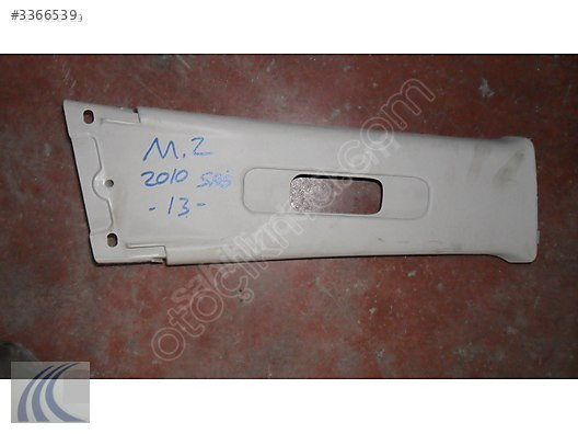 MAZDA 2 2009 ÇIKMA SAĞ ÜST ORTA DİREK PLASTİĞİ