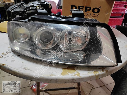 Audi A4 sedan 2000 -2005 sağ far orijinal çıkma