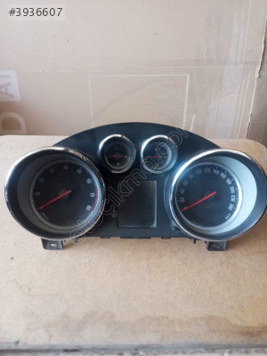 Opel Astra J gösterge paneli