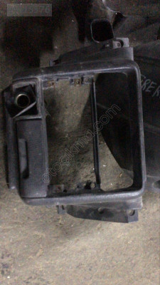 Mazda 323 teyp çerçevesi