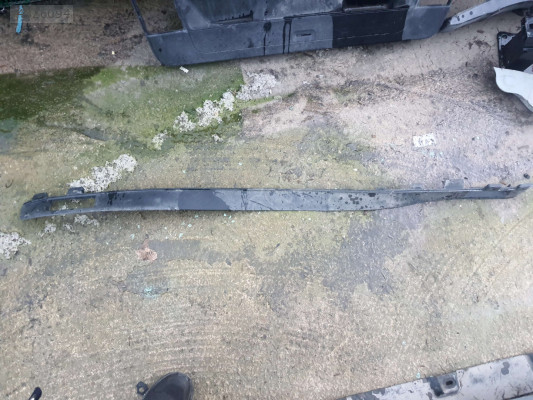 FORD COURİER ÖN TAMPON ALT BIYIK KARLIK