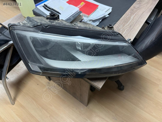 Volkswagen Jetta sağ far