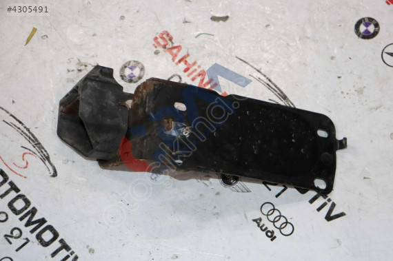 2007 2013 BMW 3 SERİSİ E93 CABRİO DEMİR BRAKET 7117812